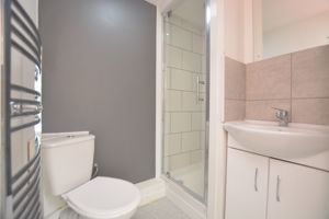 Ensuite shower room- click for photo gallery